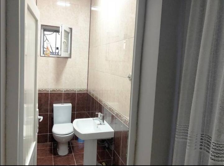 Guest House Amo كوتايسي المظهر الخارجي الصورة
