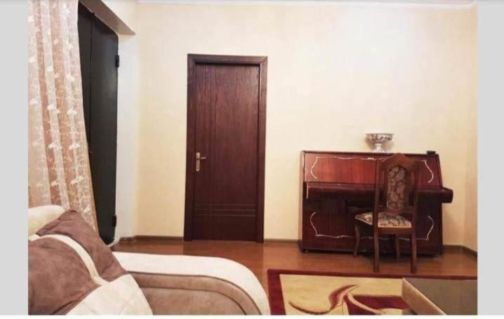 Guest House Amo كوتايسي المظهر الخارجي الصورة