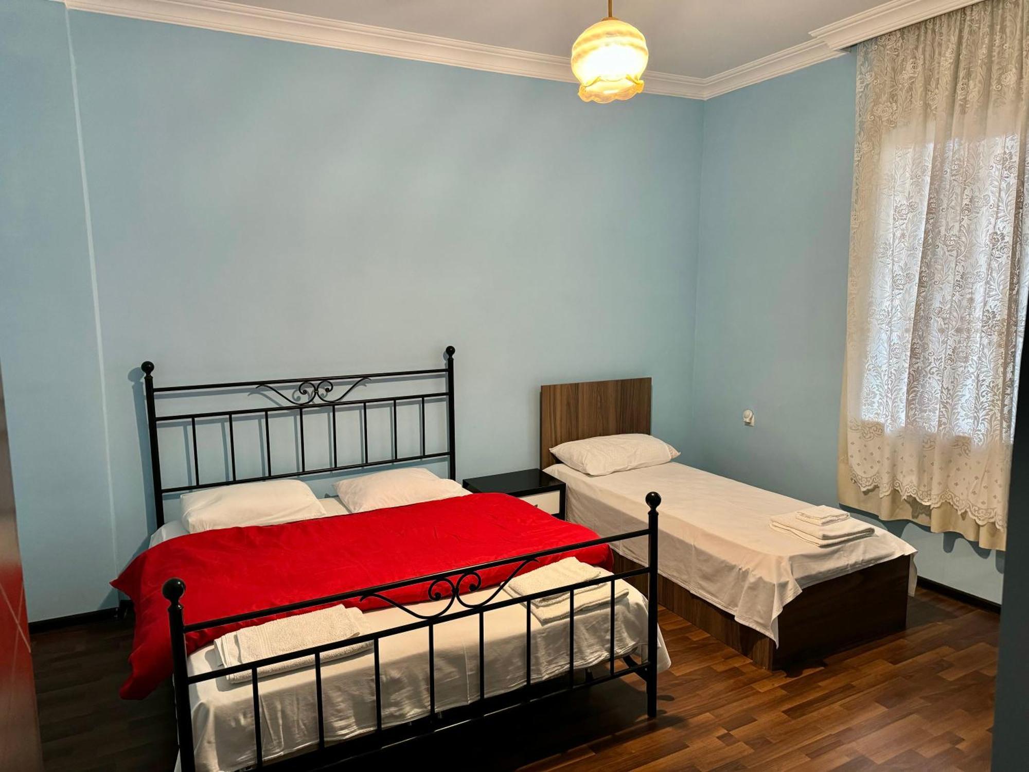 Guest House Amo كوتايسي المظهر الخارجي الصورة